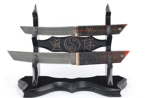 Комплект из 2 ножей Самурай дамаск рукоять шишка в акриле красная на подставке &quot;Инь и ян&quot; 